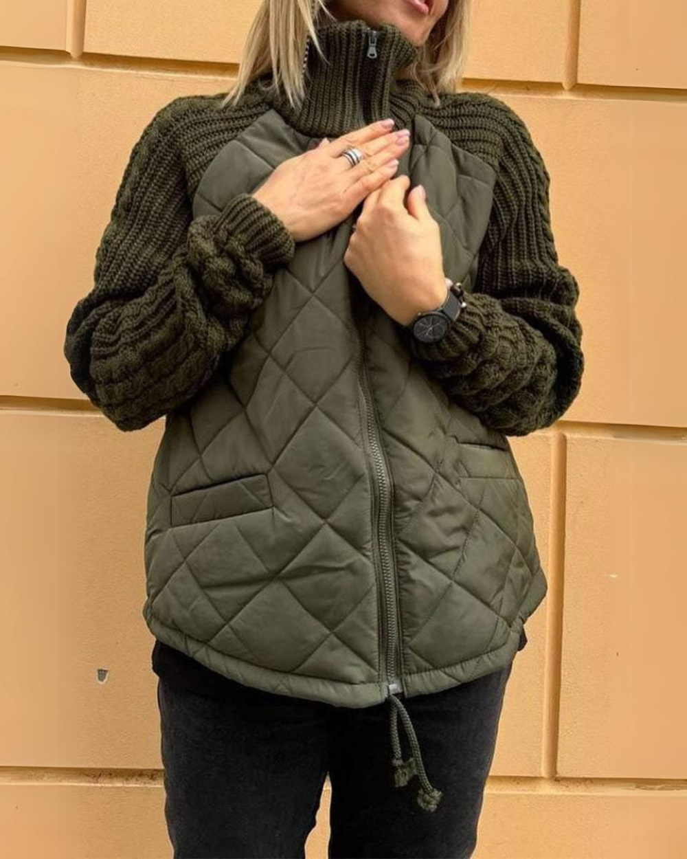 Sofia | Luxury coat with knitted sleeves